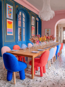 b7design._Dining_room_in_a_renovated_French_chteau_blending_b_bcfaf5d3-89b1-468f-ba2d-452af7af967a_3